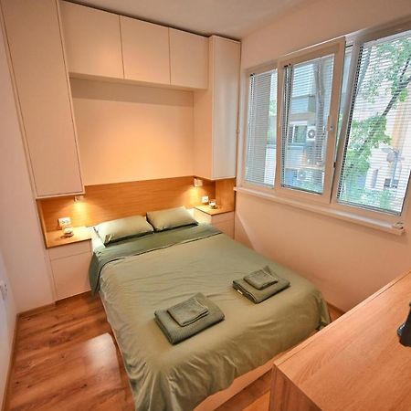 Modern Central 2-Bedroom Apartment With Parking Varna Ngoại thất bức ảnh