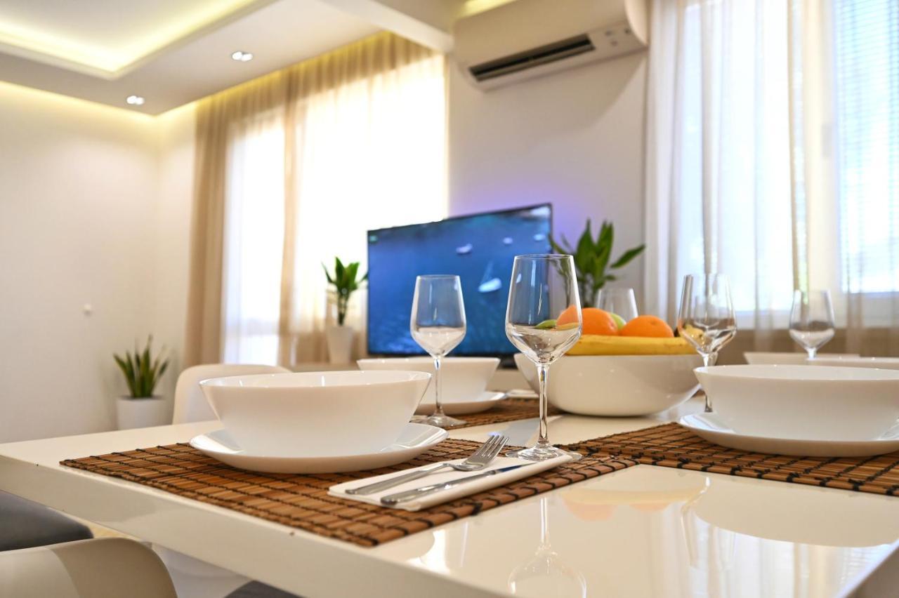 Modern Central 2-Bedroom Apartment With Parking Varna Ngoại thất bức ảnh