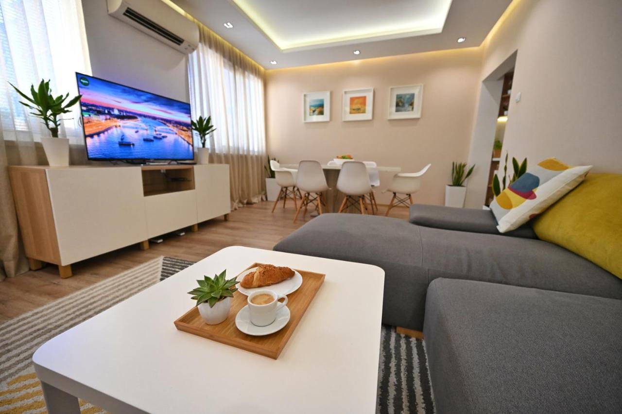 Modern Central 2-Bedroom Apartment With Parking Varna Ngoại thất bức ảnh
