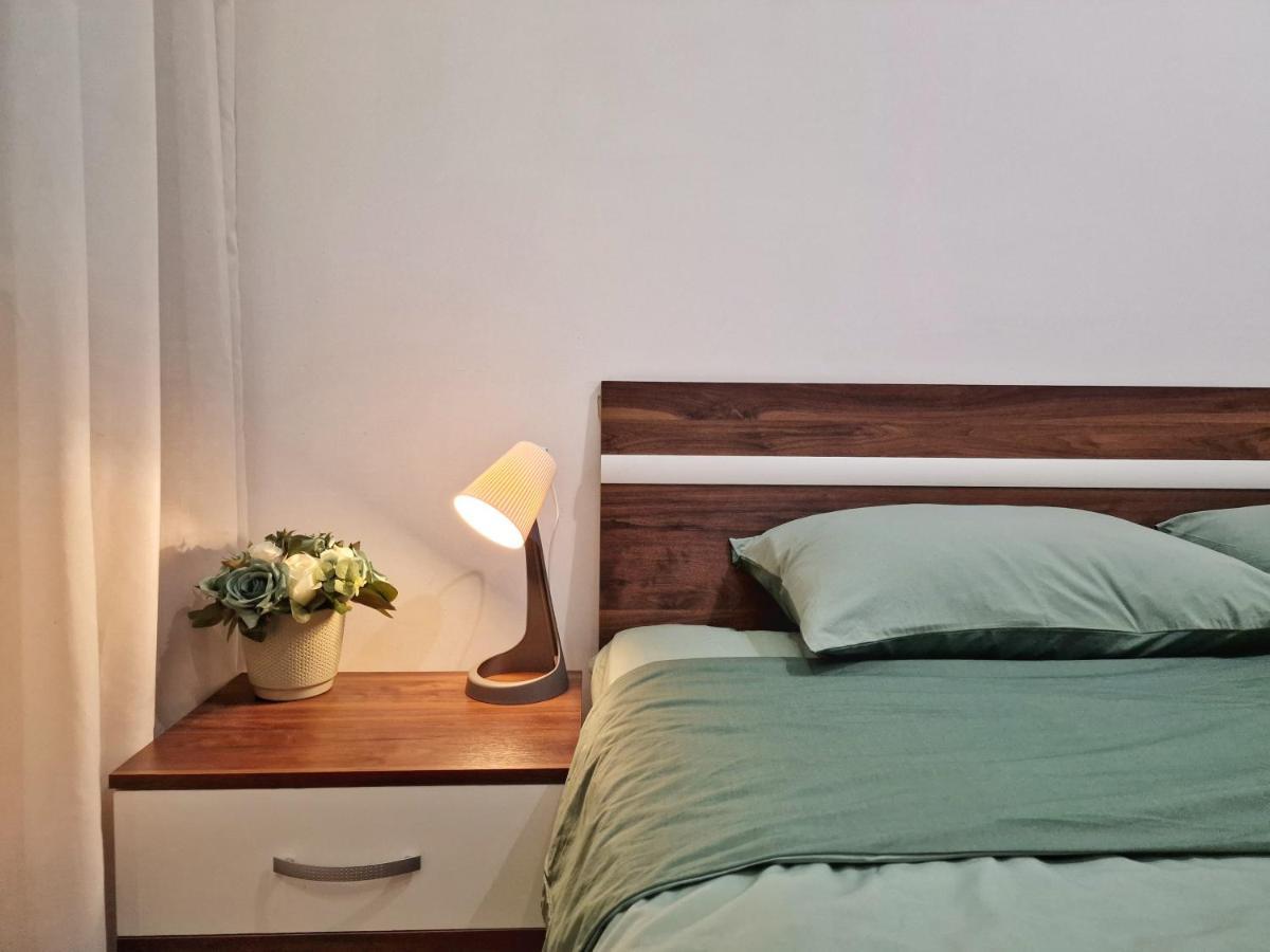 Modern Central 2-Bedroom Apartment With Parking Varna Ngoại thất bức ảnh