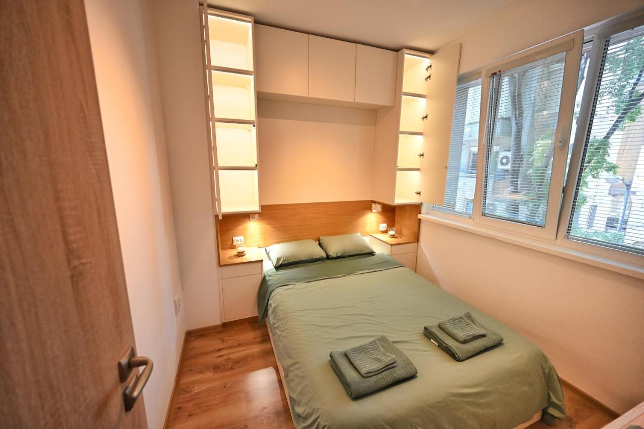Modern Central 2-Bedroom Apartment With Parking Varna Ngoại thất bức ảnh